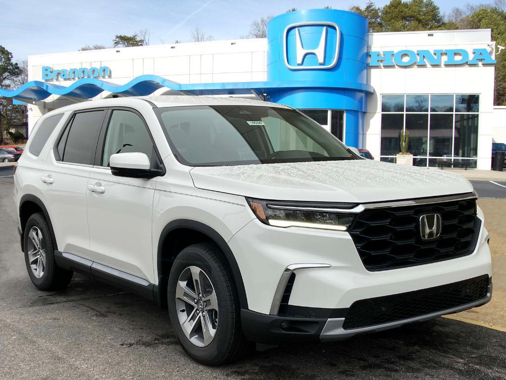 new 2025 Honda Pilot car, priced at $47,450