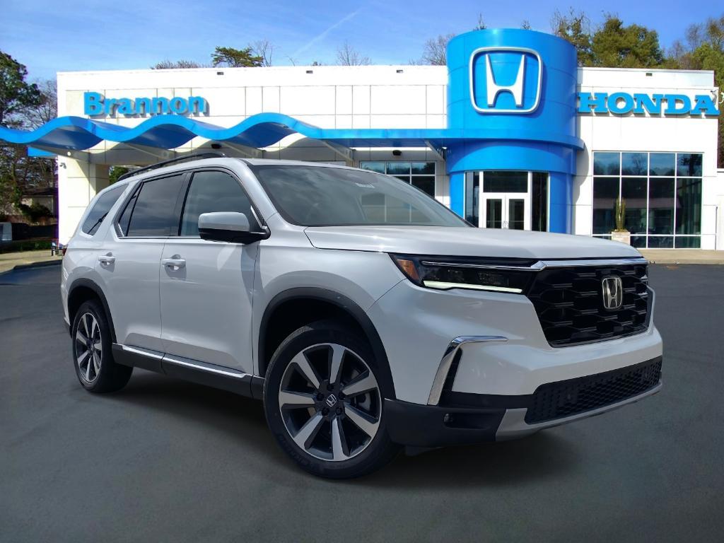 new 2025 Honda Pilot car, priced at $46,764