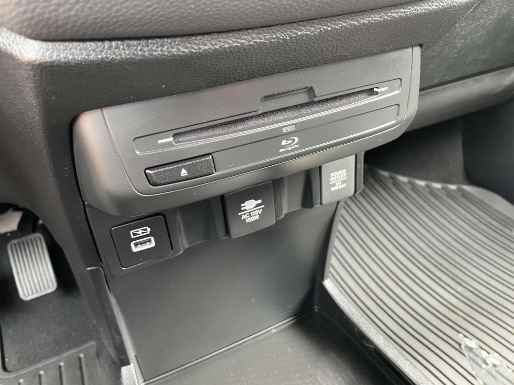 used 2024 Honda Odyssey car, priced at $47,888