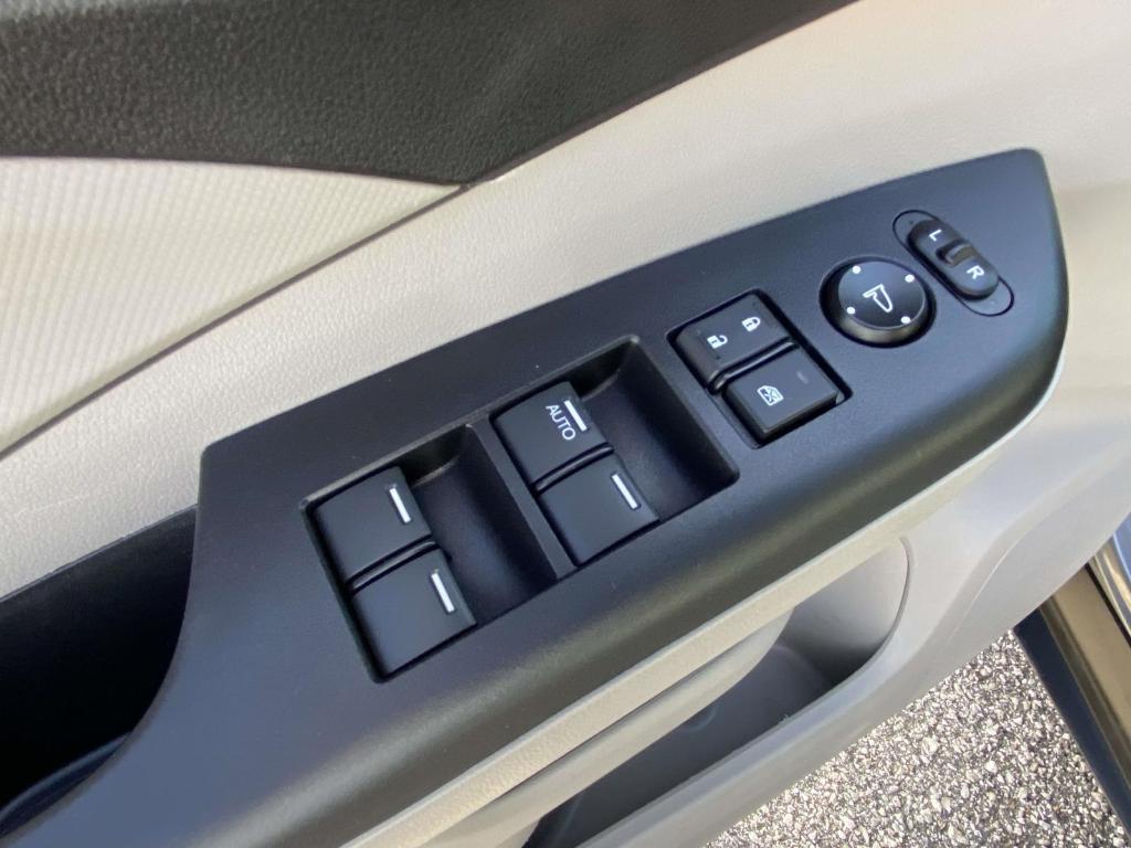 used 2014 Honda CR-V car, priced at $9,888