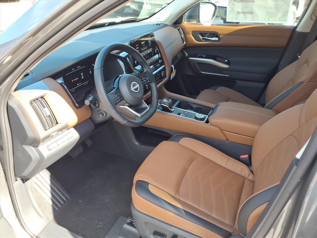 new 2025 Nissan Pathfinder car, priced at $44,867