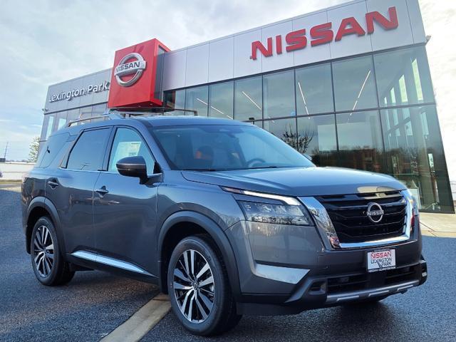 new 2025 Nissan Pathfinder car, priced at $48,725