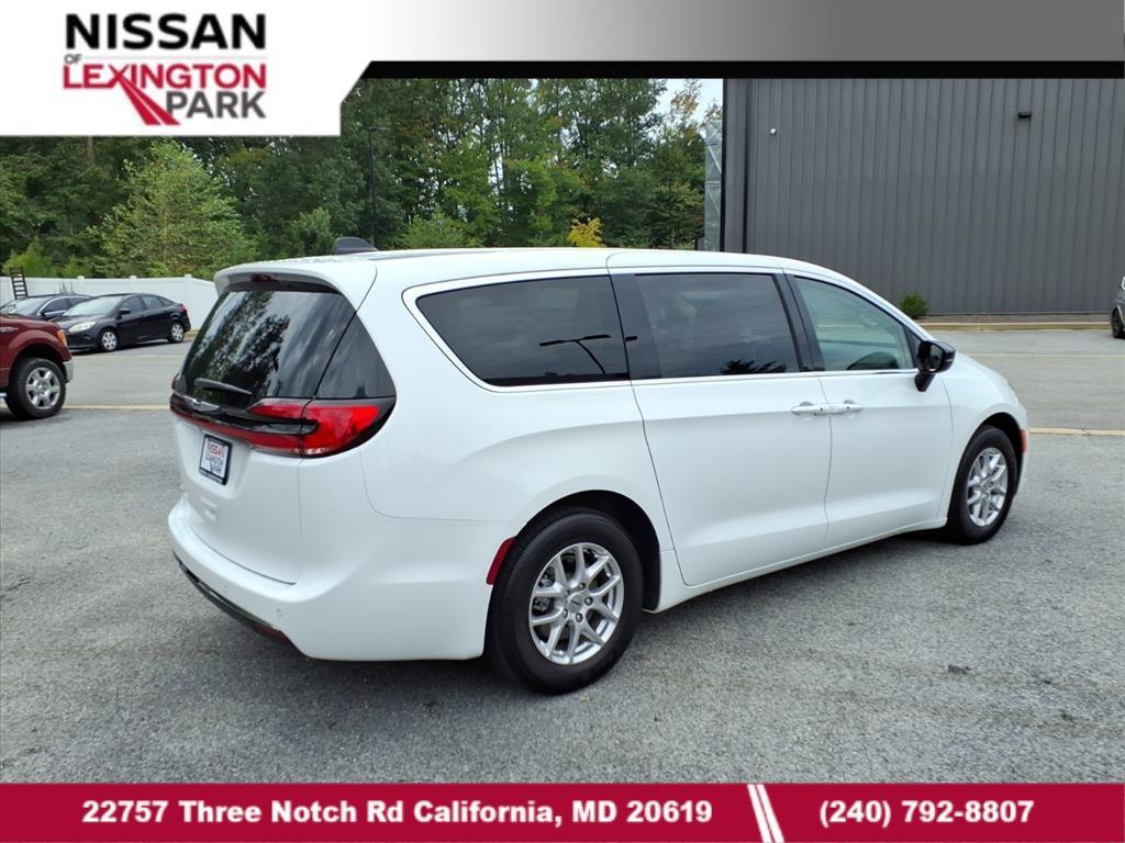 used 2024 Chrysler Pacifica car, priced at $32,778