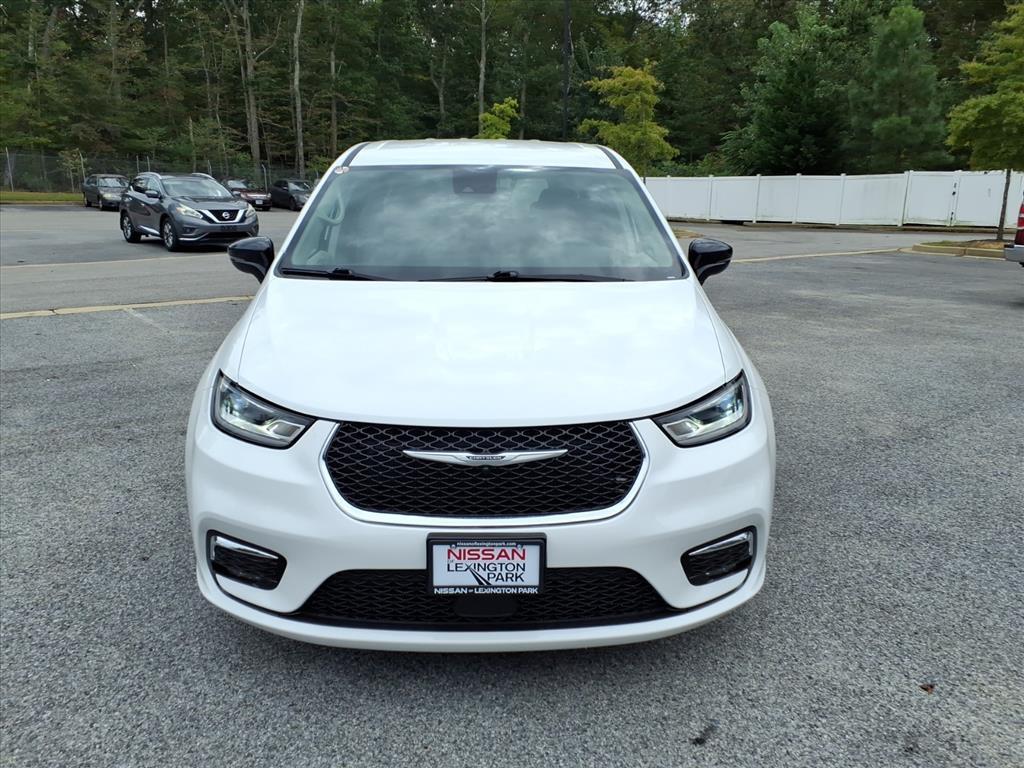 used 2024 Chrysler Pacifica car, priced at $32,778