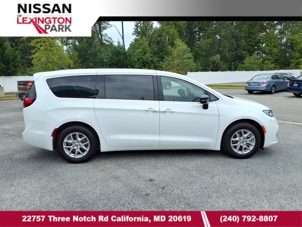 used 2024 Chrysler Pacifica car, priced at $32,778
