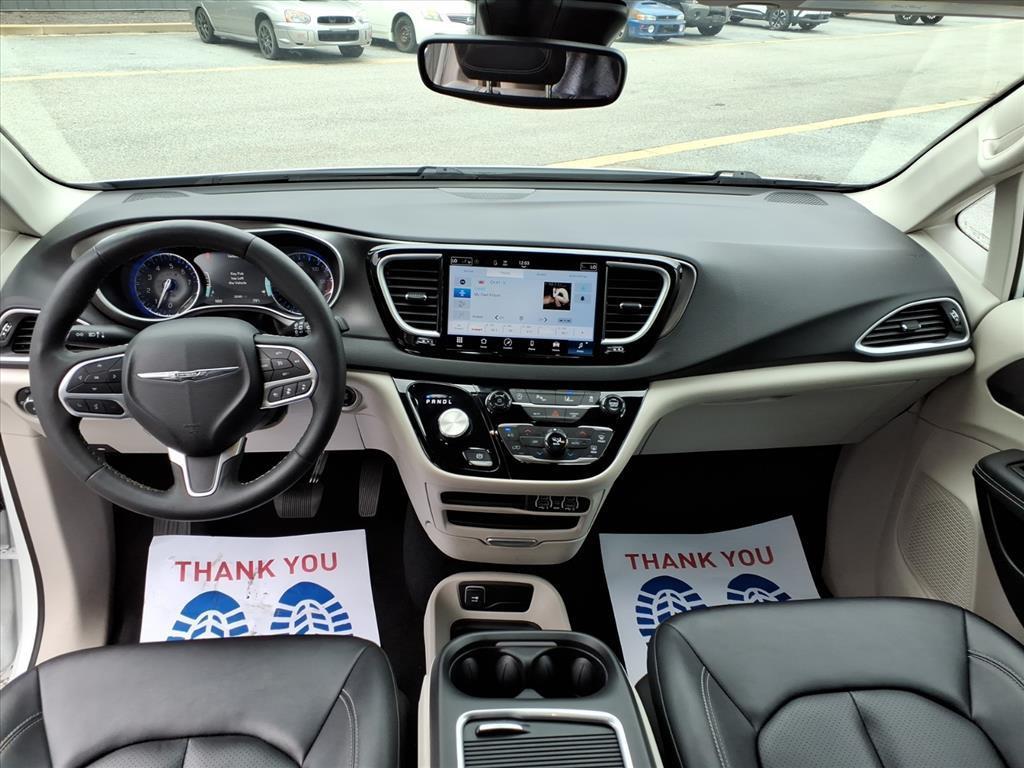 used 2024 Chrysler Pacifica car, priced at $32,778