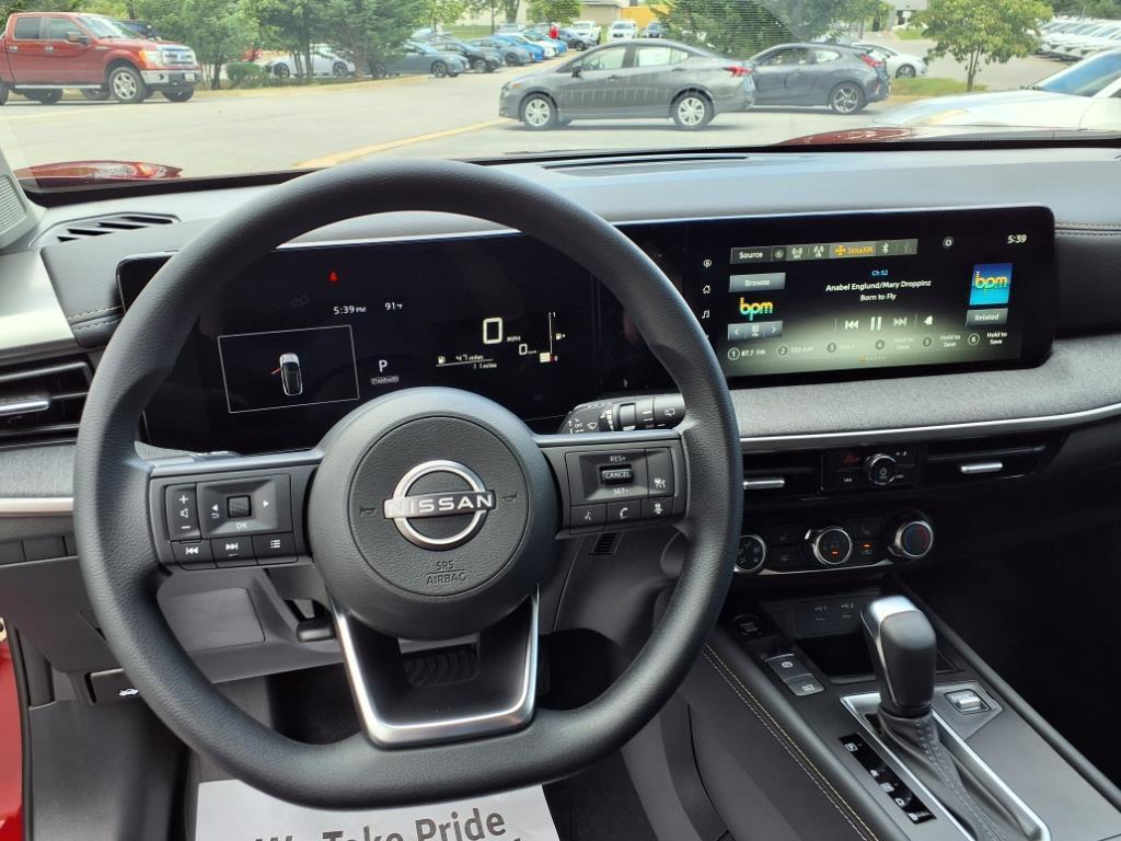 new 2025 Nissan Kicks car, priced at $26,056