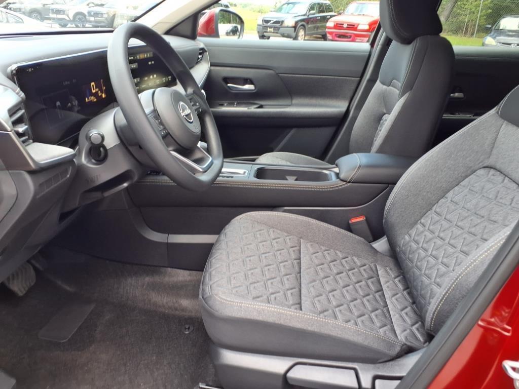 new 2025 Nissan Kicks car, priced at $26,056