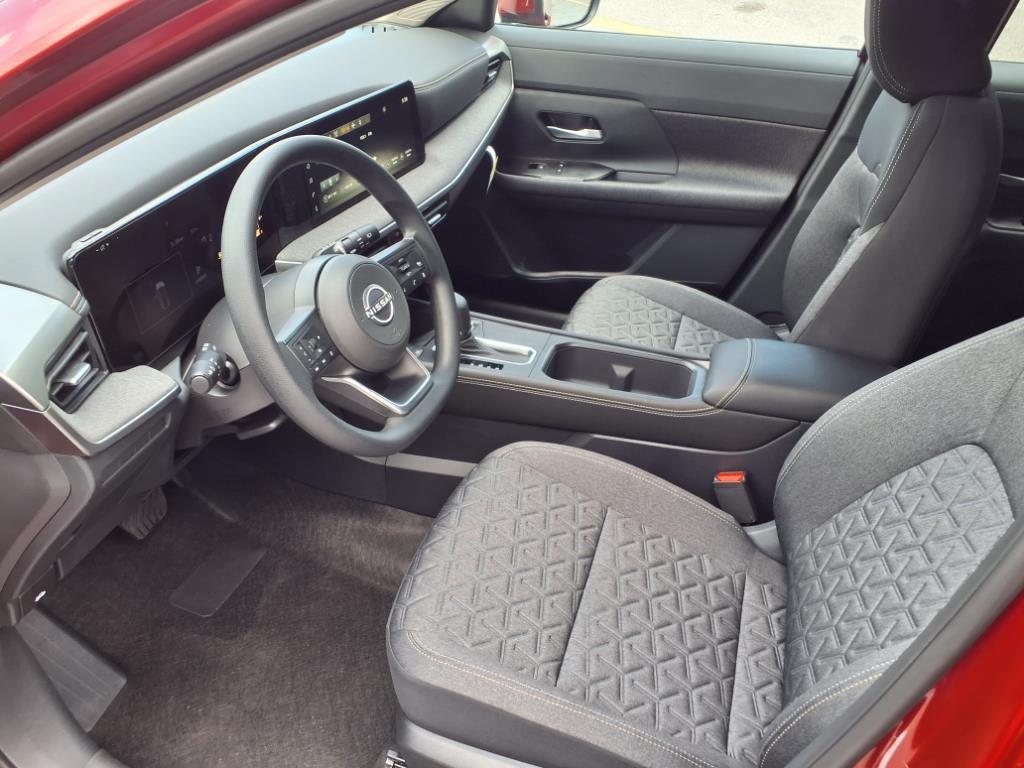 new 2025 Nissan Kicks car, priced at $26,056