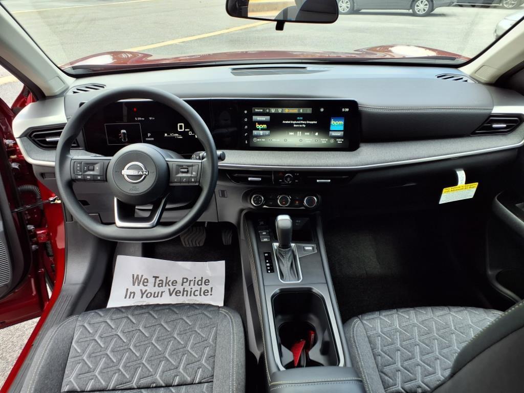 new 2025 Nissan Kicks car, priced at $26,056