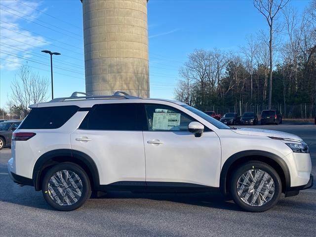 new 2025 Nissan Pathfinder car, priced at $44,075