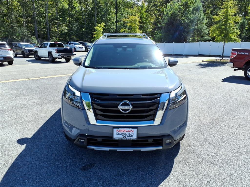 new 2025 Nissan Pathfinder car, priced at $45,332
