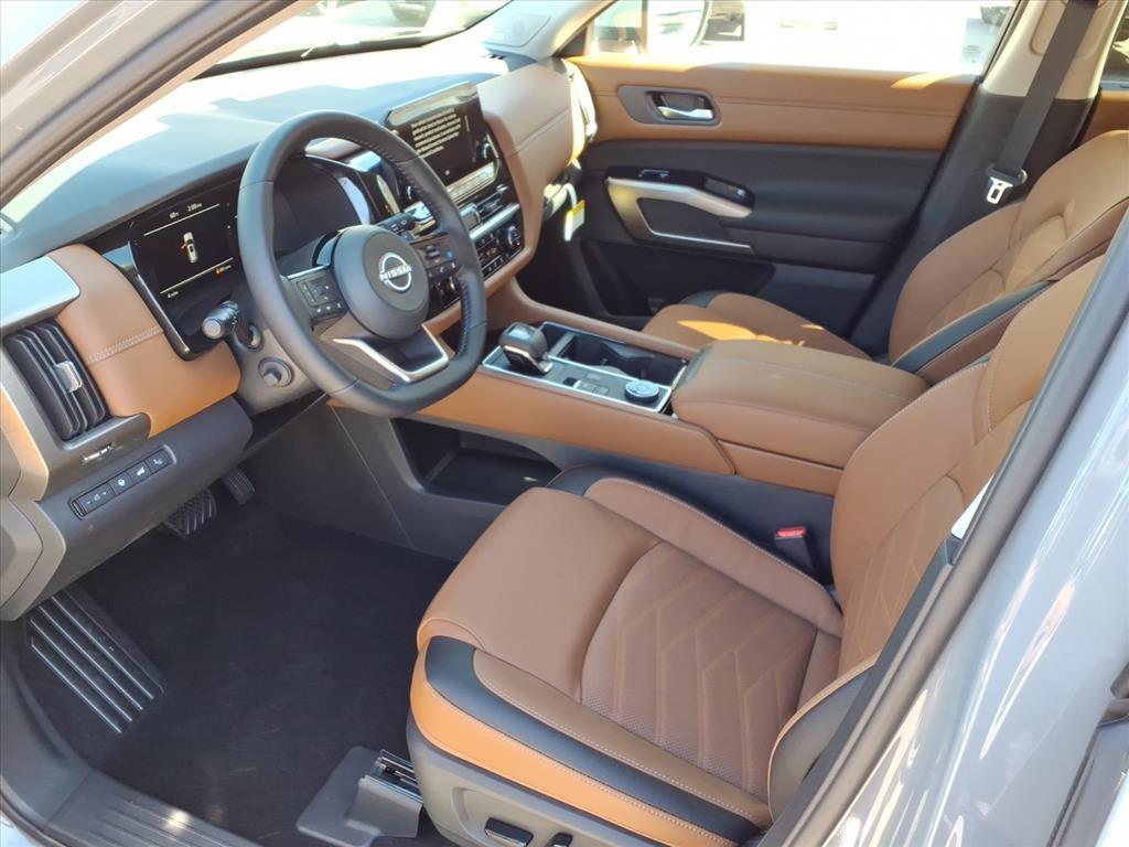 new 2025 Nissan Pathfinder car, priced at $45,332