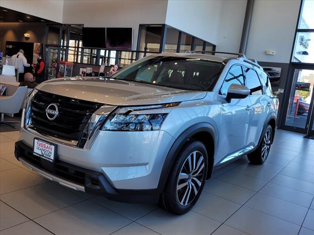 new 2025 Nissan Pathfinder car, priced at $48,852