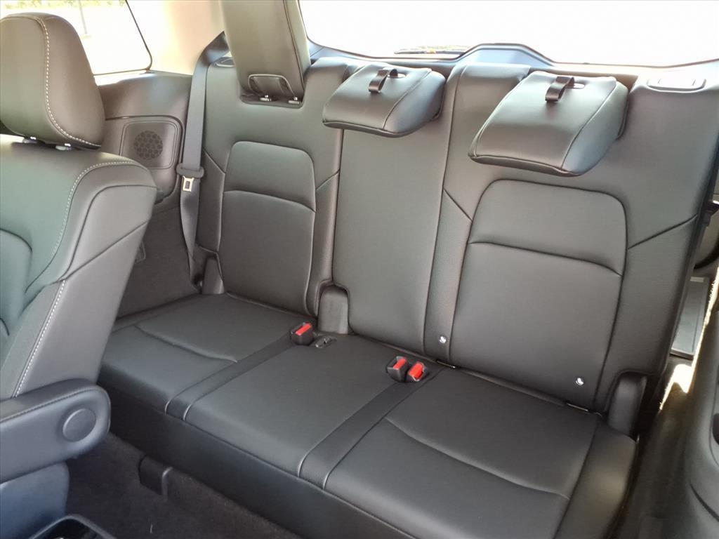 new 2025 Nissan Pathfinder car, priced at $40,553