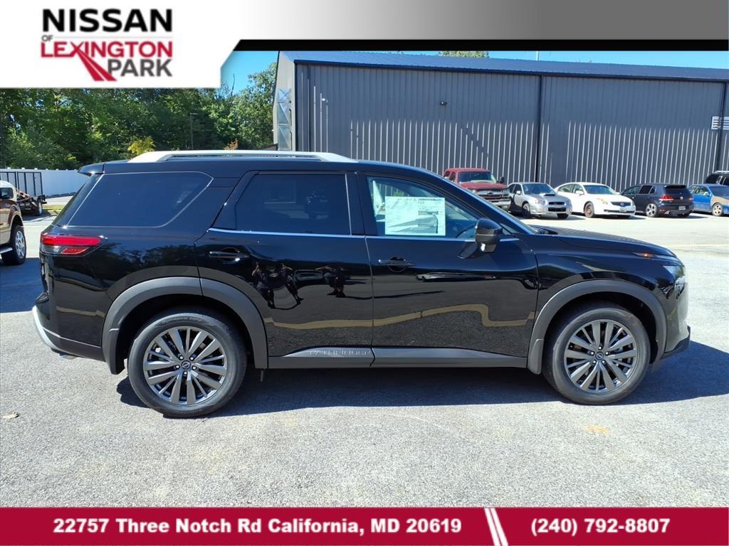 new 2025 Nissan Pathfinder car, priced at $40,553