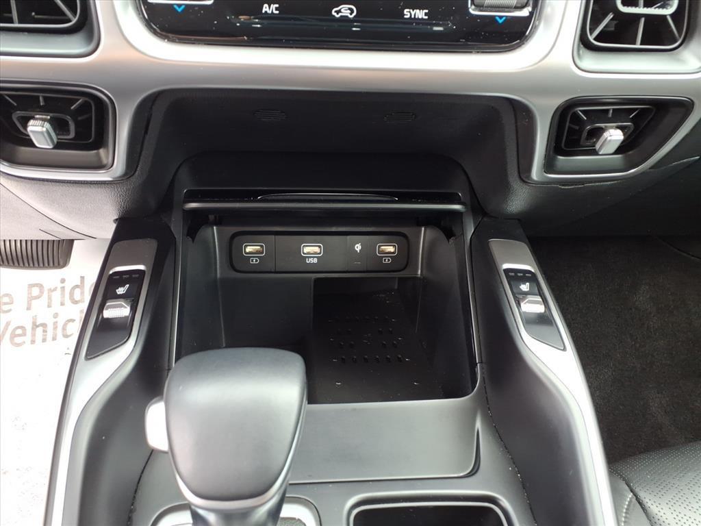 used 2022 Kia Sorento car, priced at $26,143