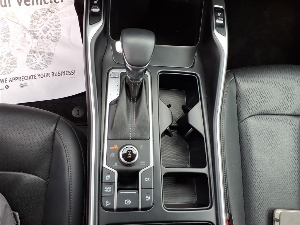 used 2022 Kia Sorento car, priced at $26,143