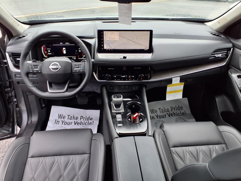 new 2025 Nissan Rogue car, priced at $39,178