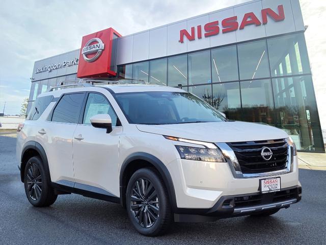 new 2025 Nissan Pathfinder car, priced at $45,700