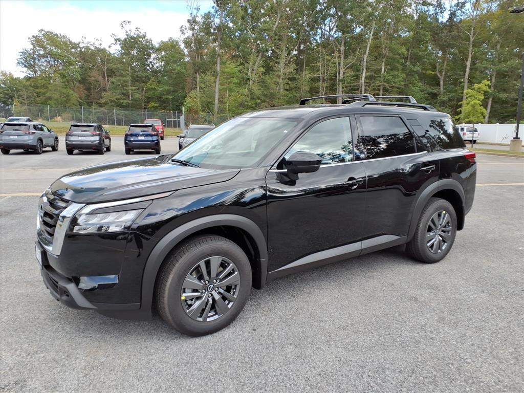 new 2025 Nissan Pathfinder car, priced at $35,572