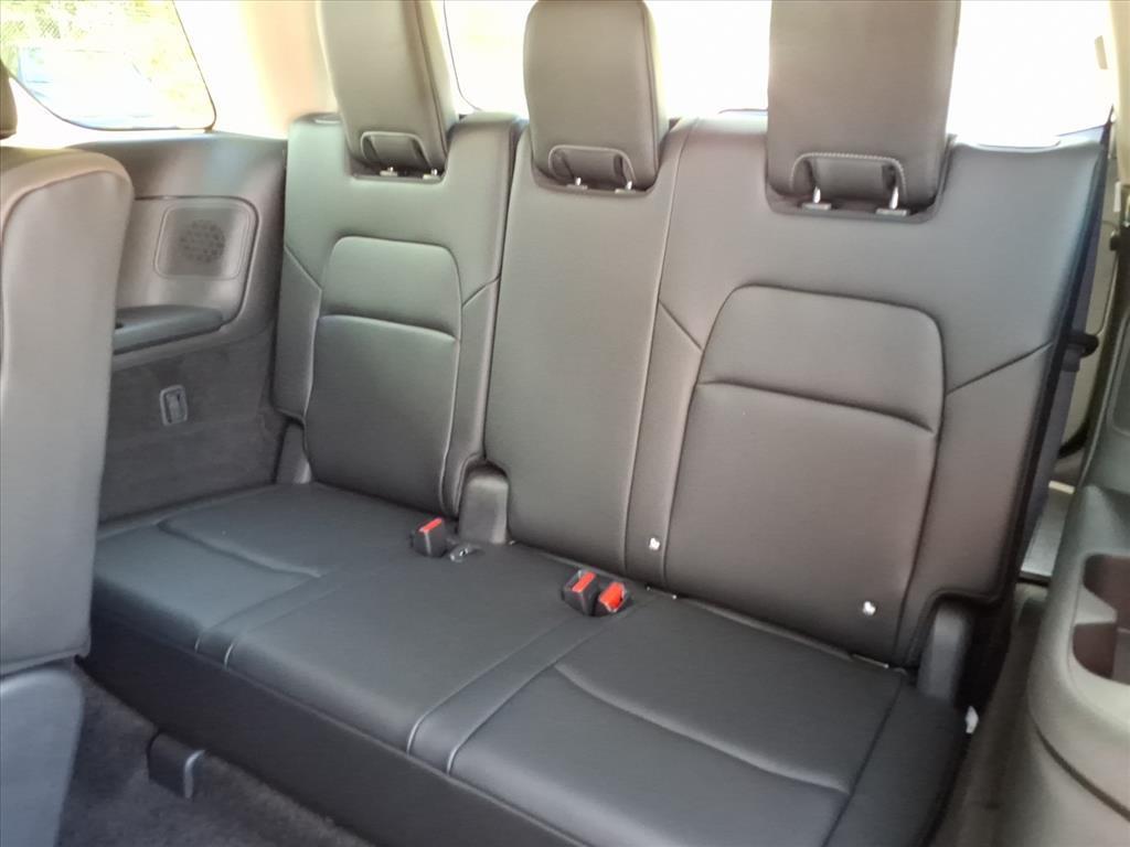 new 2025 Nissan Pathfinder car, priced at $44,622