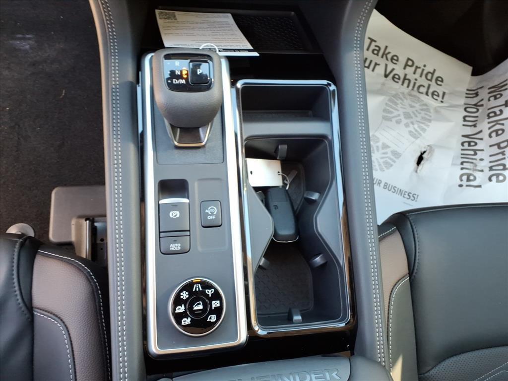 new 2025 Nissan Pathfinder car, priced at $44,622