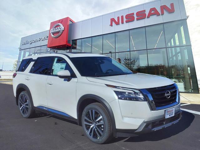 new 2024 Nissan Pathfinder car, priced at $48,489