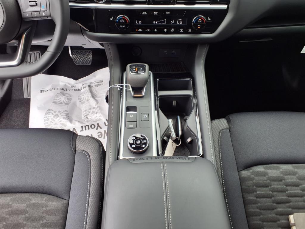 new 2025 Nissan Pathfinder car, priced at $35,891