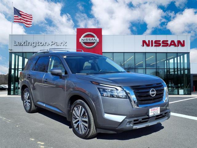 used 2022 Nissan Pathfinder car, priced at $30,700