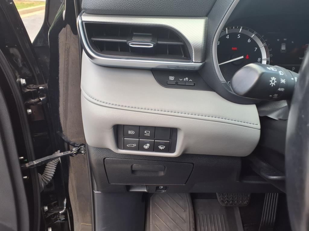 used 2020 Toyota Highlander car, priced at $34,688