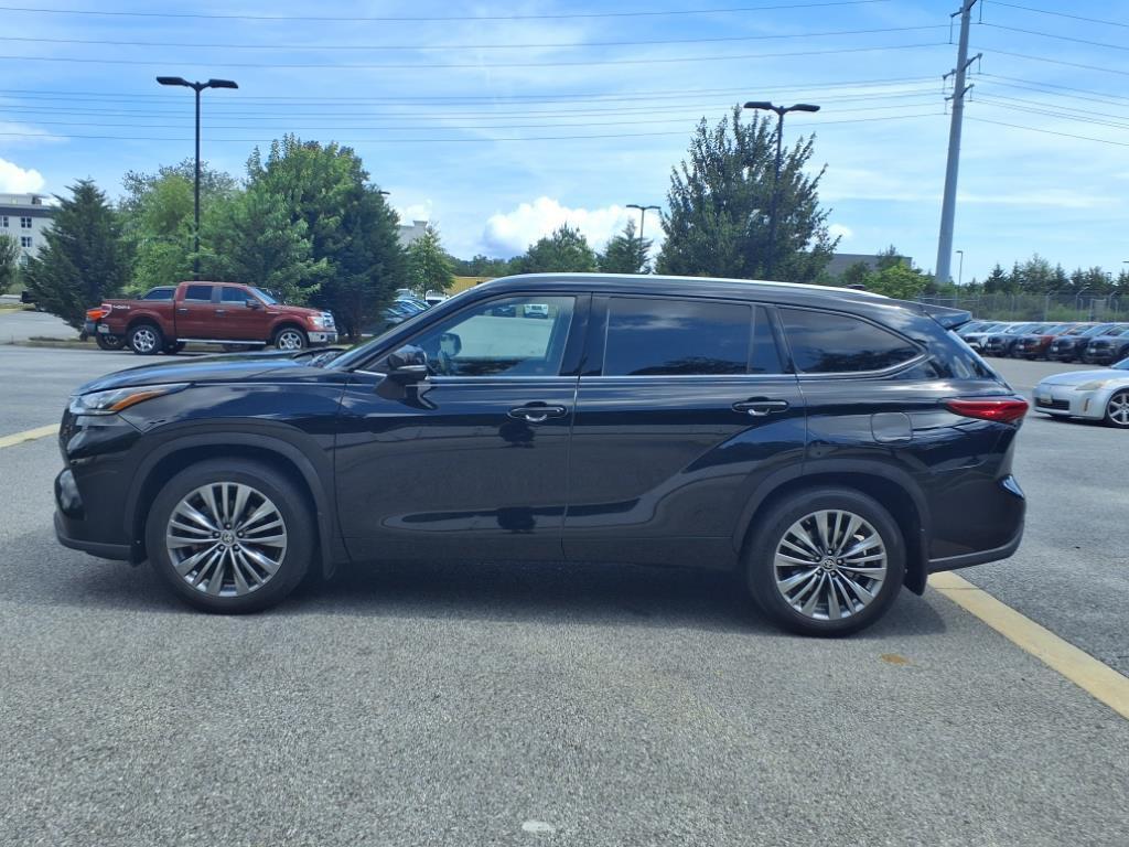 used 2020 Toyota Highlander car, priced at $34,688