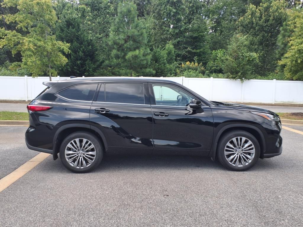 used 2020 Toyota Highlander car, priced at $34,688