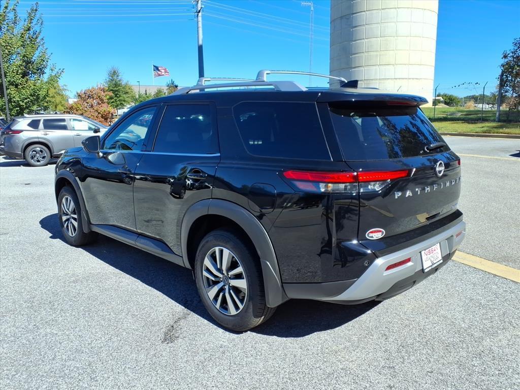 new 2025 Nissan Pathfinder car, priced at $38,435