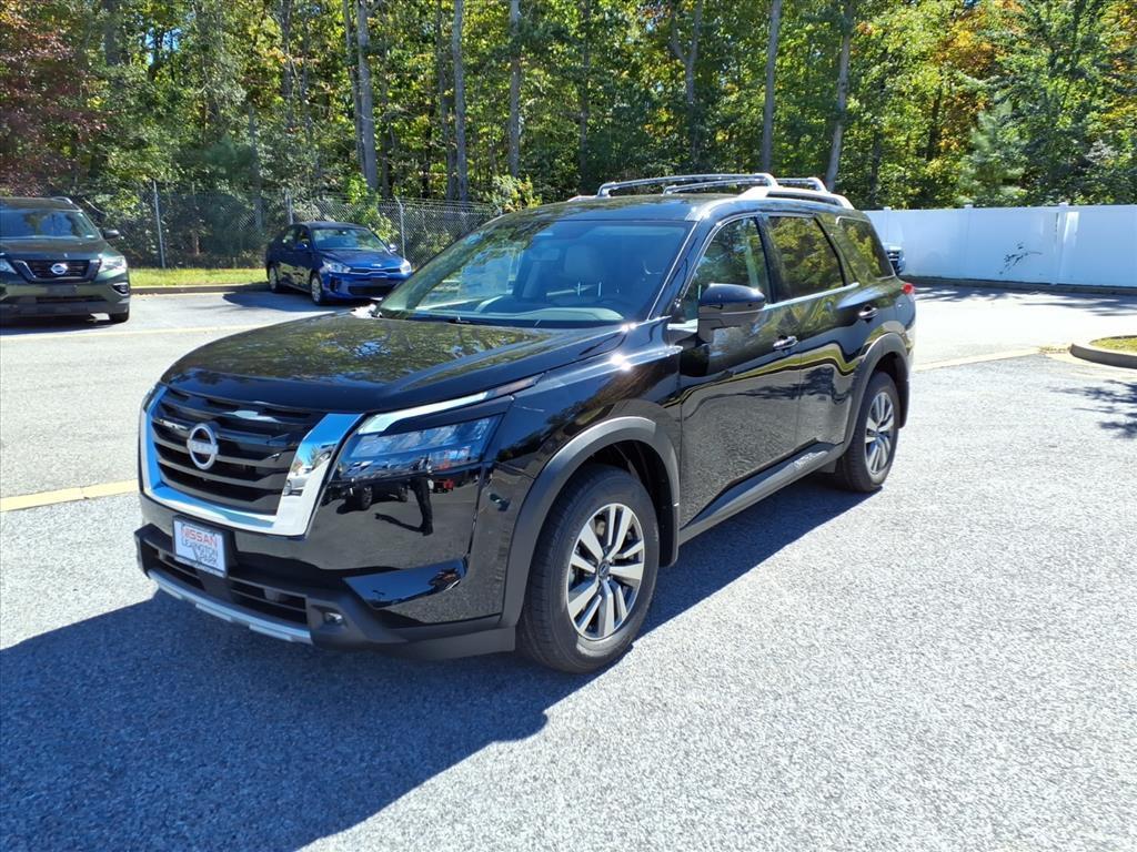 new 2025 Nissan Pathfinder car, priced at $38,435