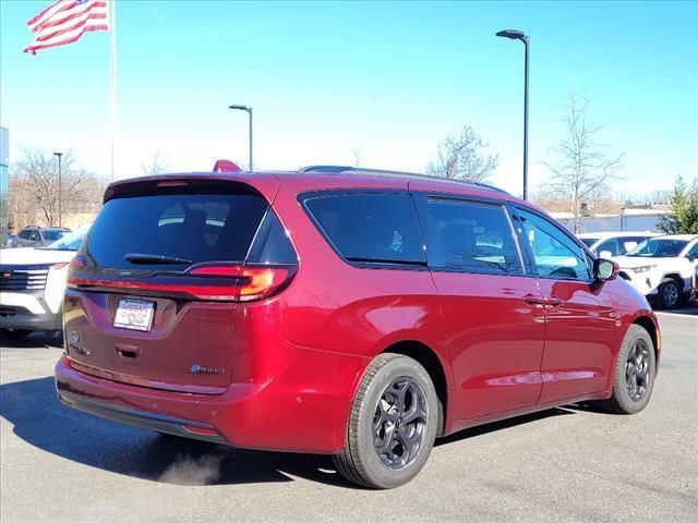 used 2021 Chrysler Pacifica Hybrid car, priced at $23,995