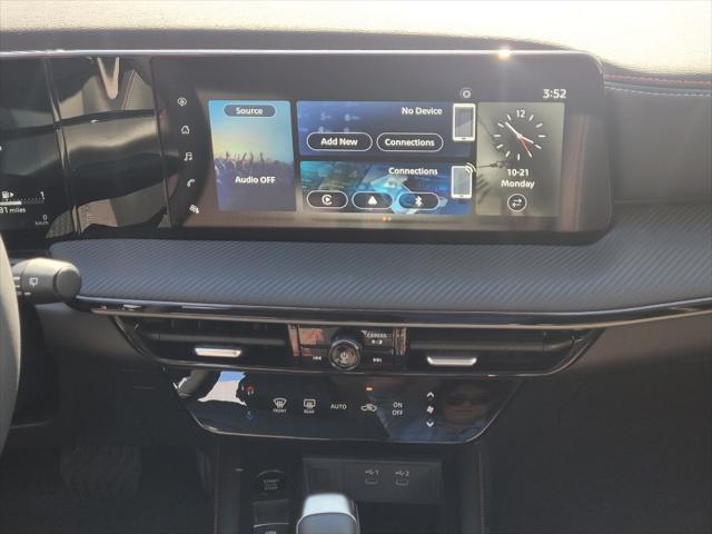 new 2025 Nissan Kicks car, priced at $27,482