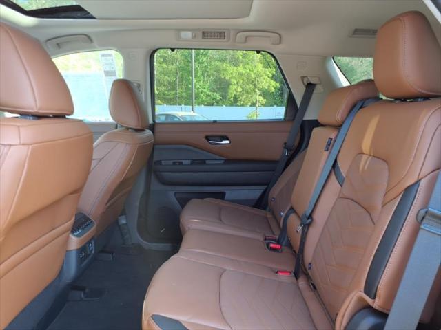 new 2025 Nissan Pathfinder car, priced at $48,665
