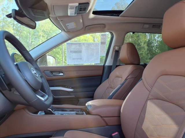new 2025 Nissan Pathfinder car, priced at $48,665