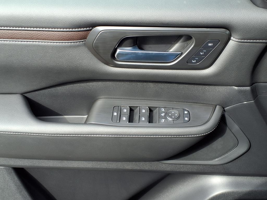 new 2025 Nissan Armada car, priced at $69,089