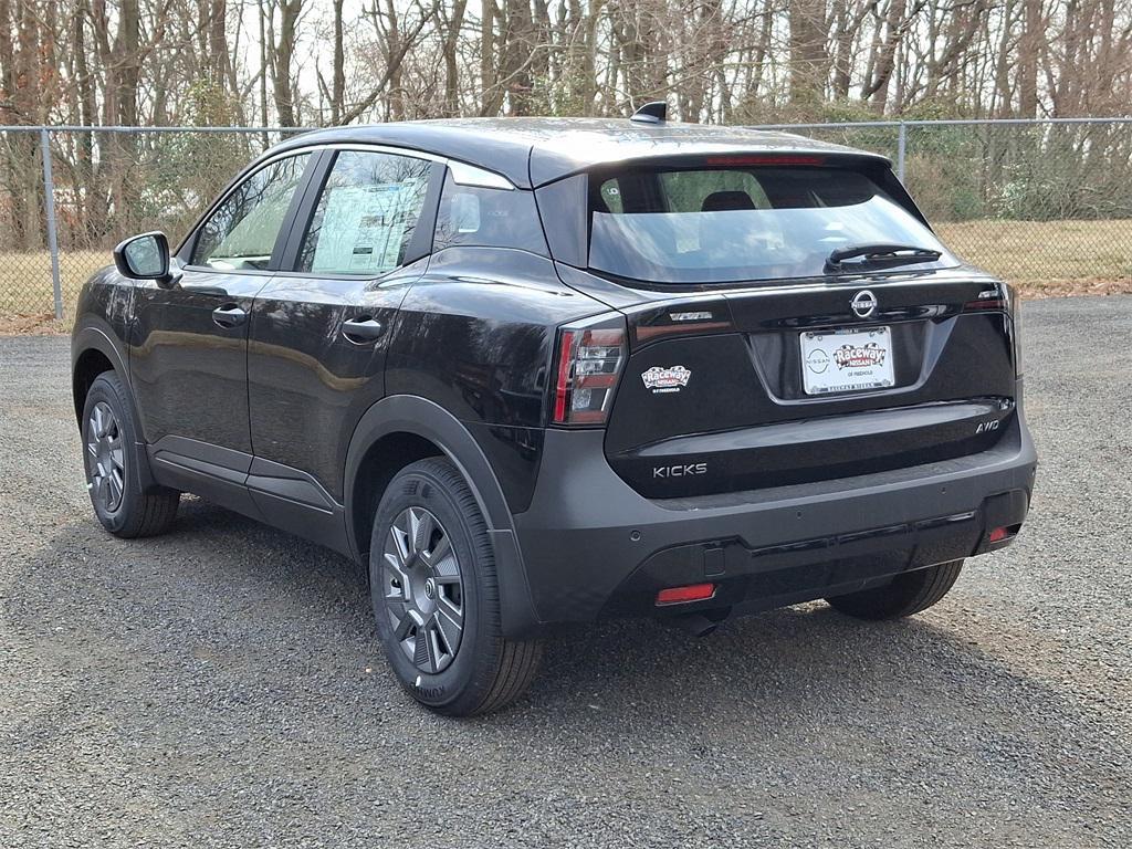 new 2025 Nissan Kicks car, priced at $24,048