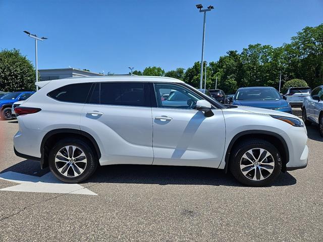 used 2022 Toyota Highlander car, priced at $37,991