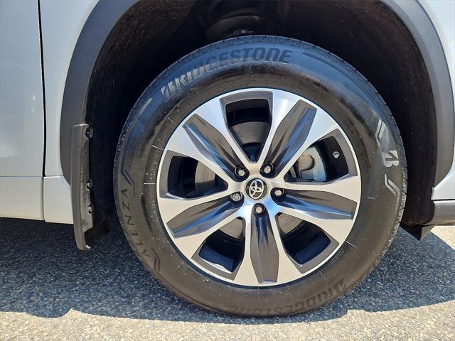 used 2022 Toyota Highlander car, priced at $37,991