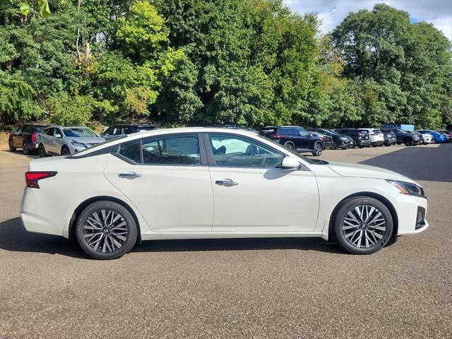 new 2025 Nissan Altima car, priced at $30,546