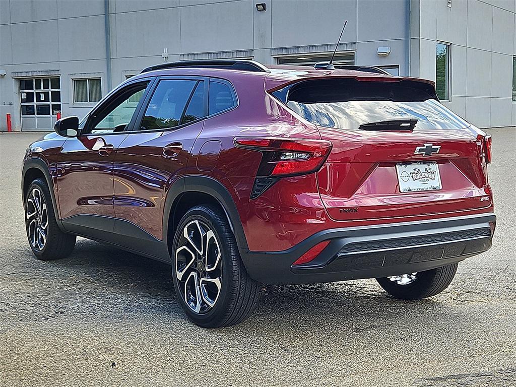 used 2024 Chevrolet Trax car, priced at $19,549