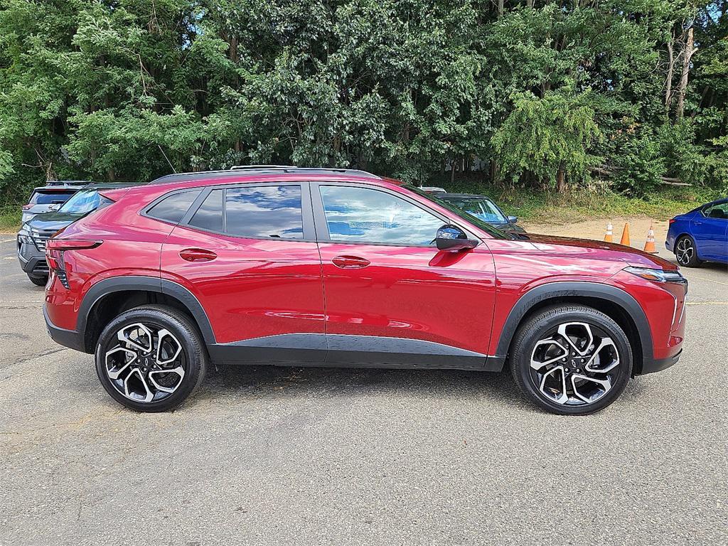 used 2024 Chevrolet Trax car, priced at $19,549