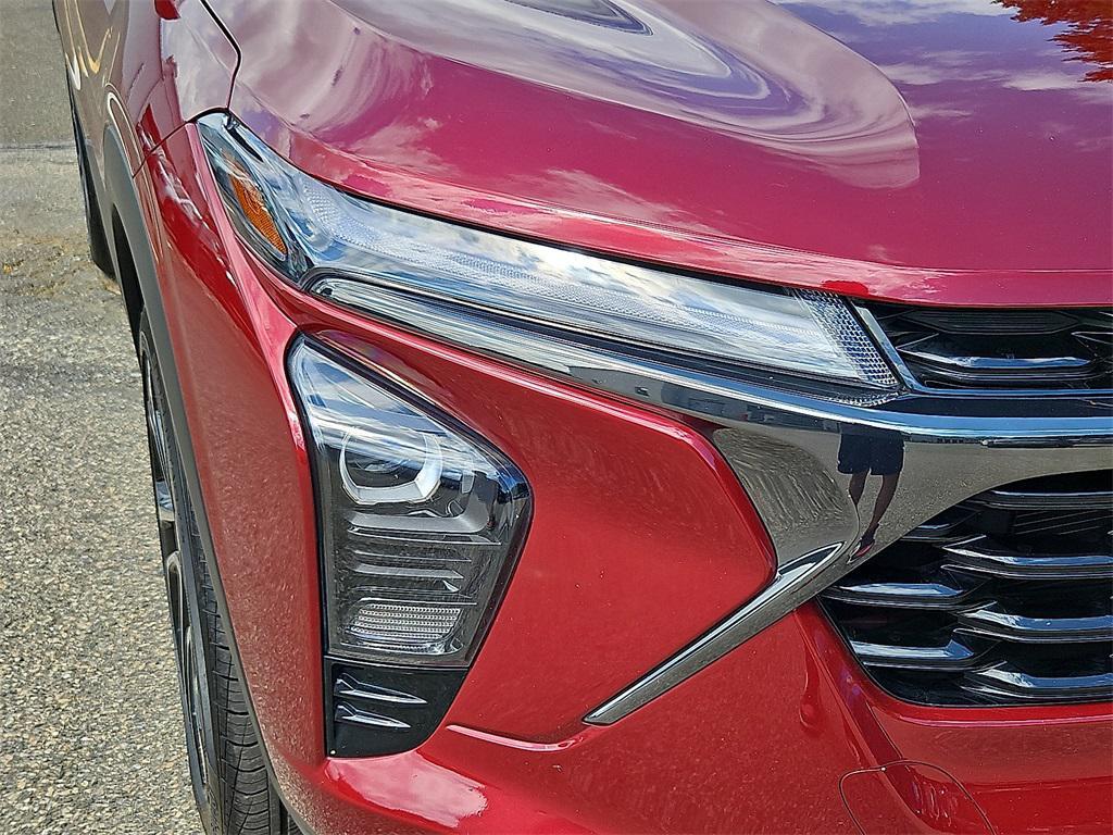 used 2024 Chevrolet Trax car, priced at $19,549