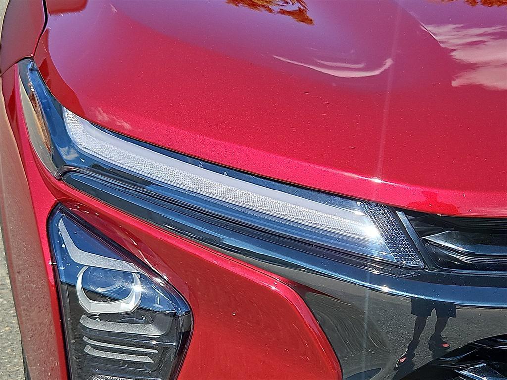 used 2024 Chevrolet Trax car, priced at $23,144
