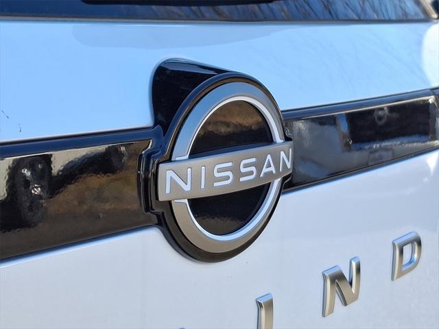 new 2025 Nissan Pathfinder car, priced at $45,663