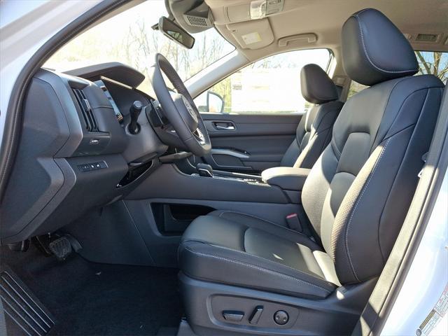 new 2025 Nissan Pathfinder car, priced at $45,663